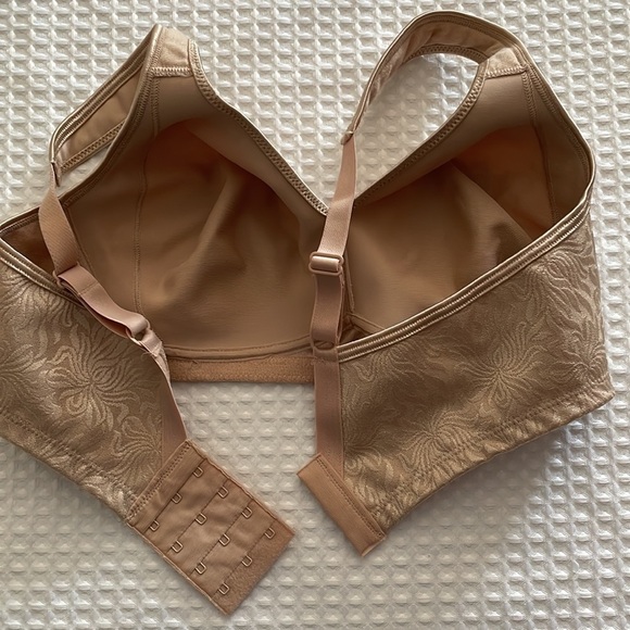 Playtex 18 Hour Bra 36C Seamless Smoothing Wirefree 4049 No Padding Beige - Picture 7 of 13